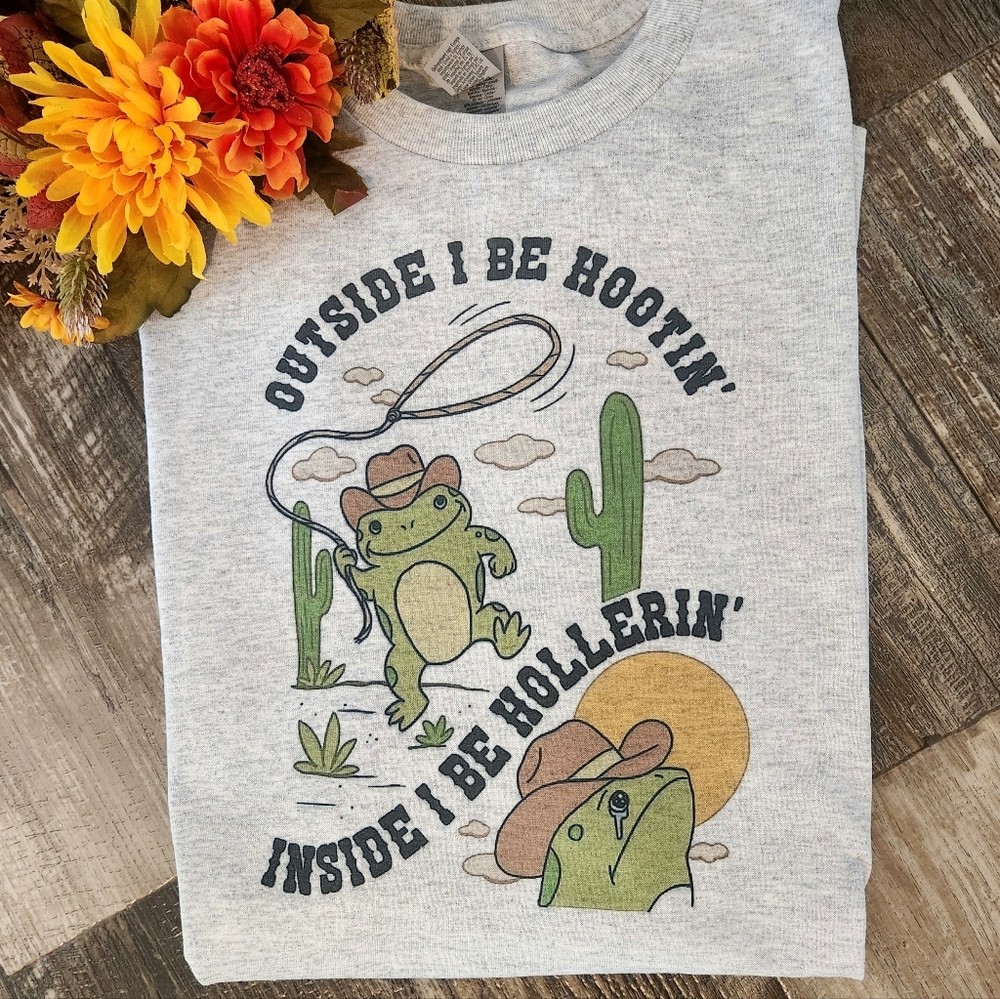 Funny shirt hootin and hollerin humor cute popular frog country western